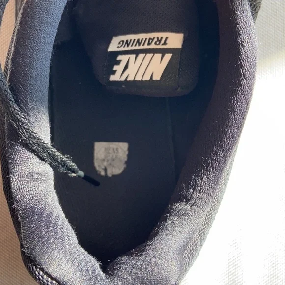 Nike Men's Legend Trainer Shoes Black White 10.5 - Picture 3 of 7